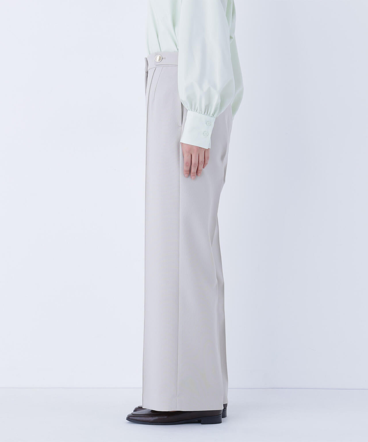 ゴールドボタンワイドパンツ