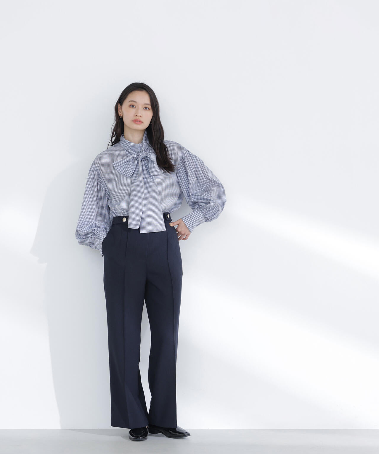 ゴールドボタンワイドパンツ