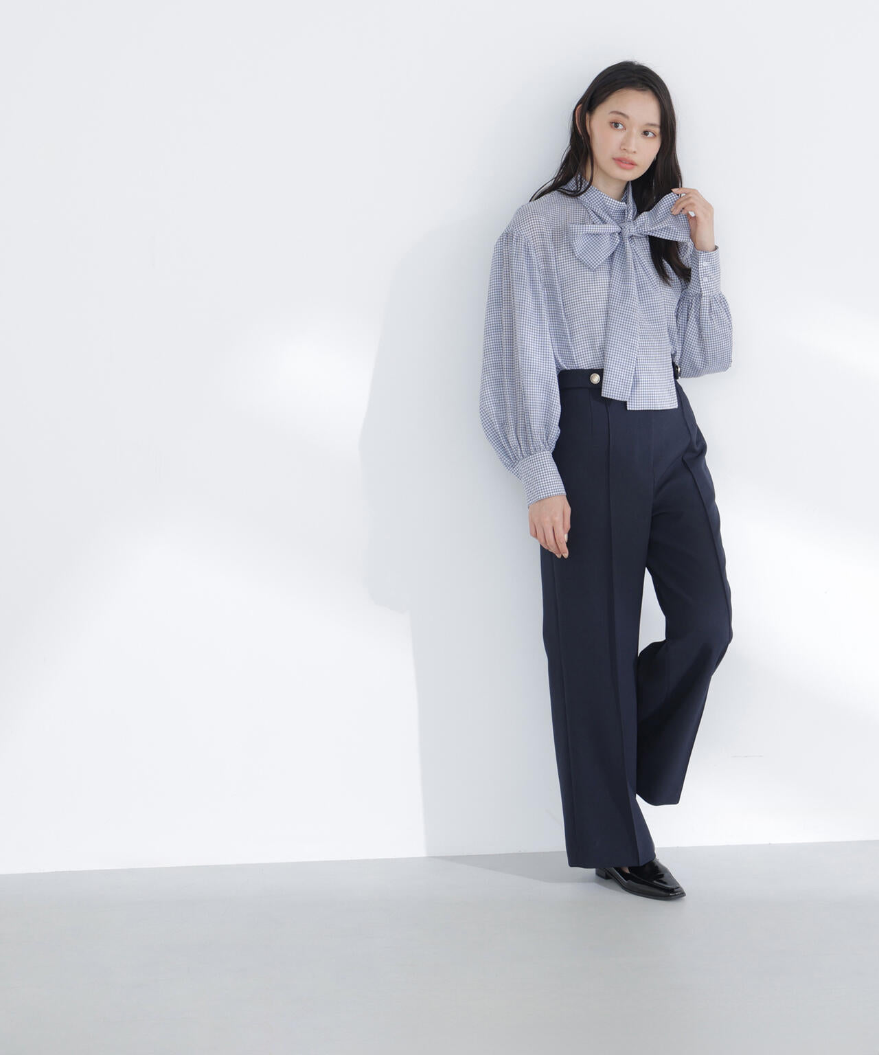 ゴールドボタンワイドパンツ