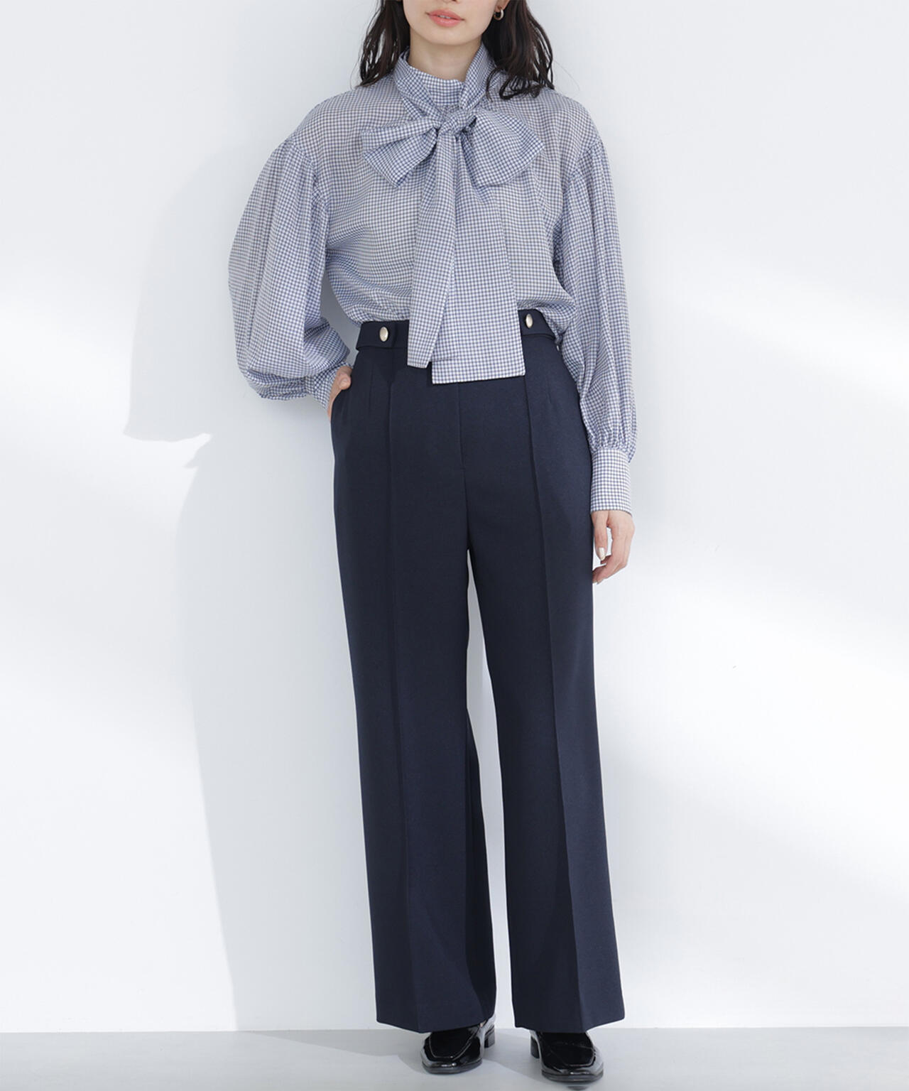 ゴールドボタンワイドパンツ