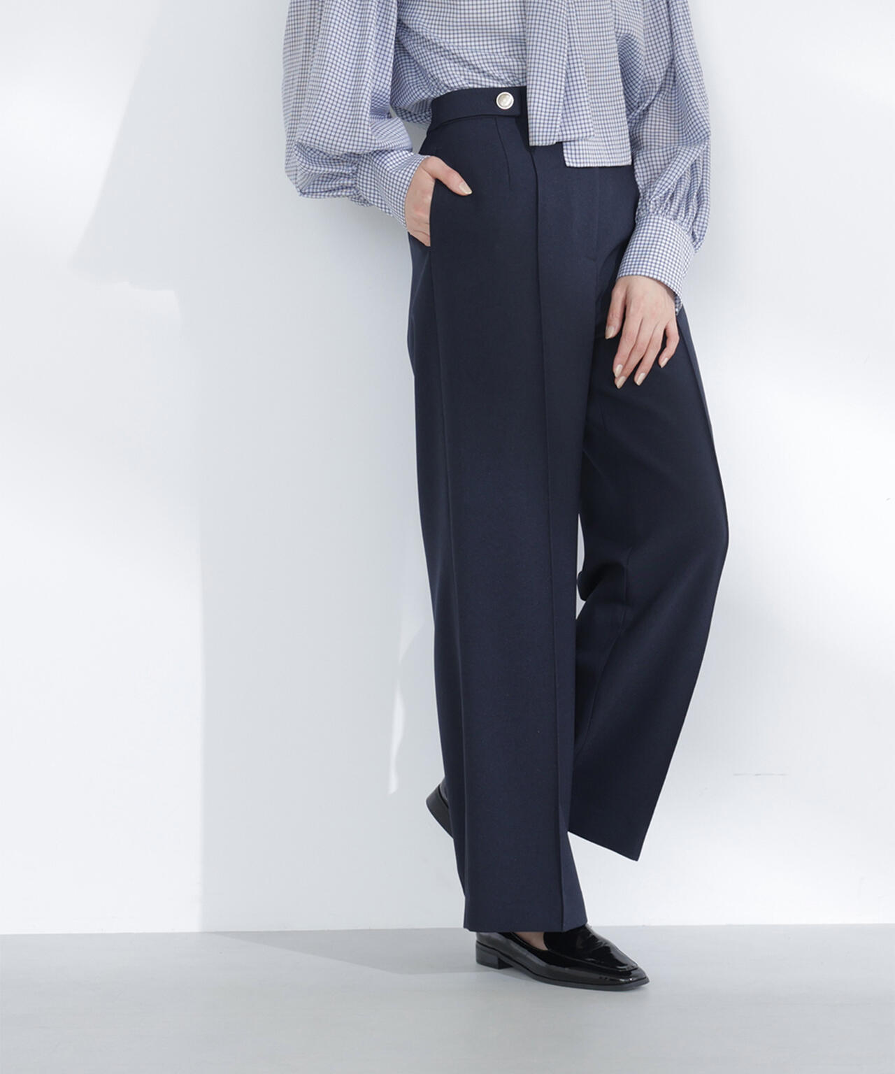 ゴールドボタンワイドパンツ