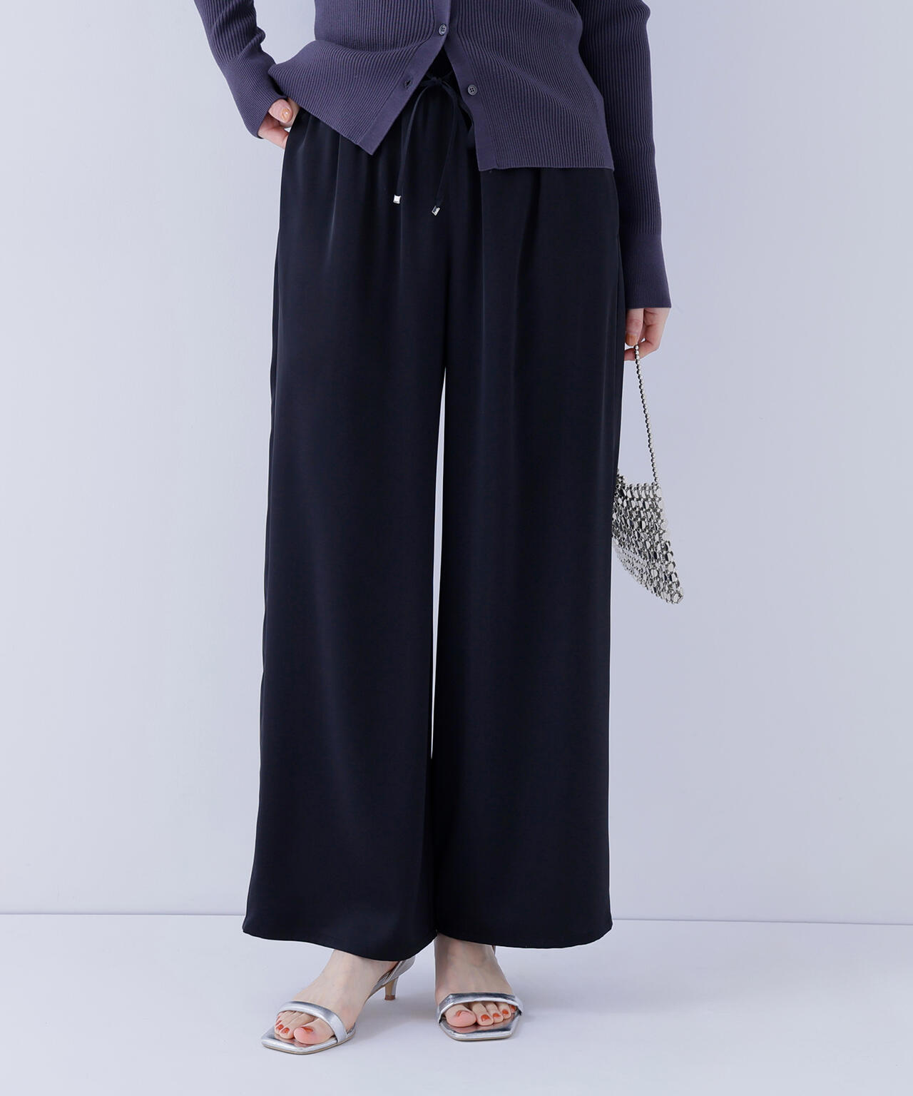 サテンイージーパンツ