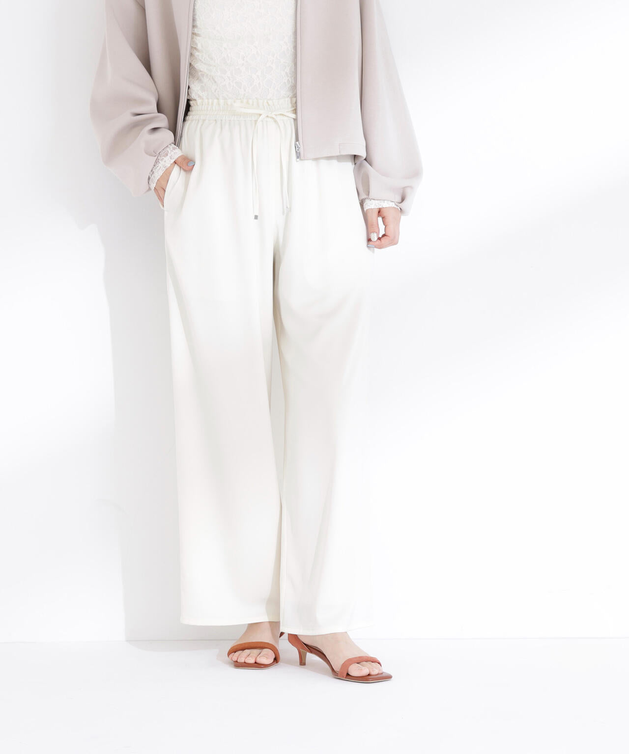 サテンイージーパンツ