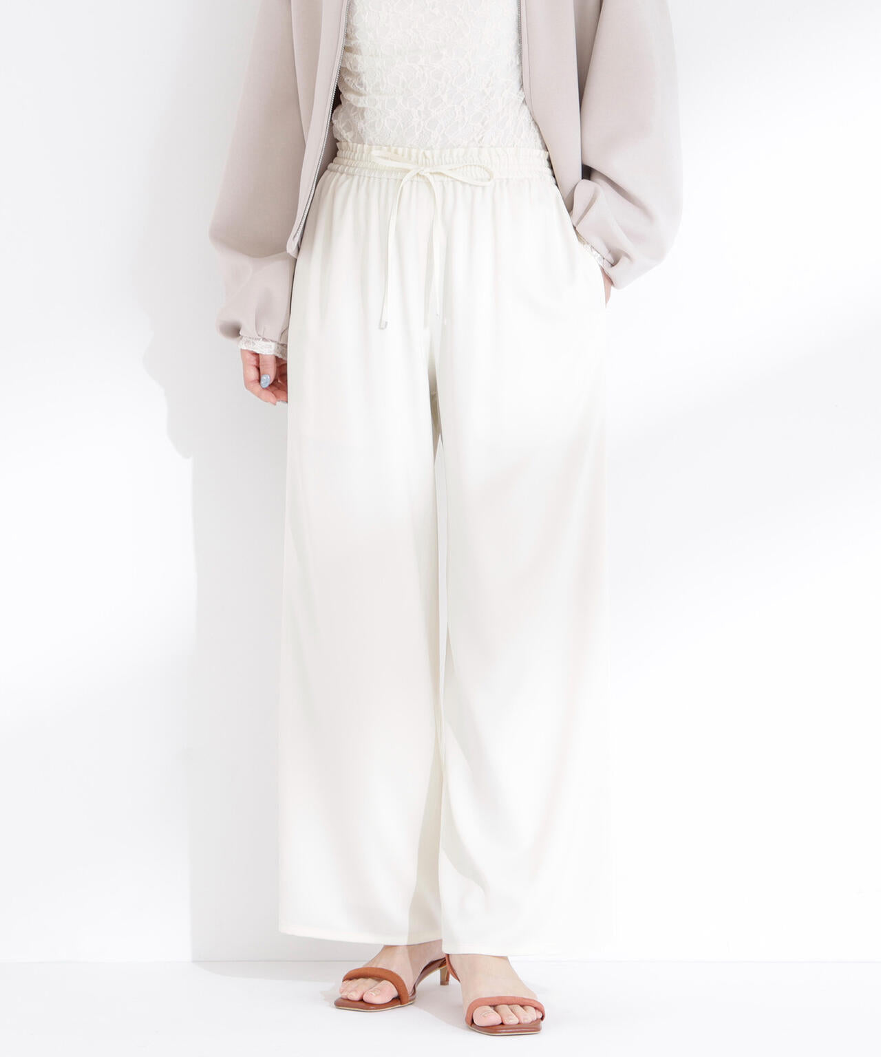 サテンイージーパンツ