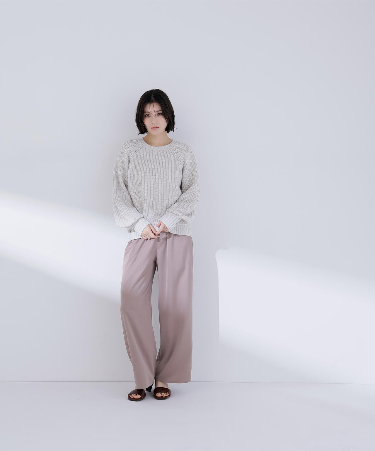 サテンイージーパンツ