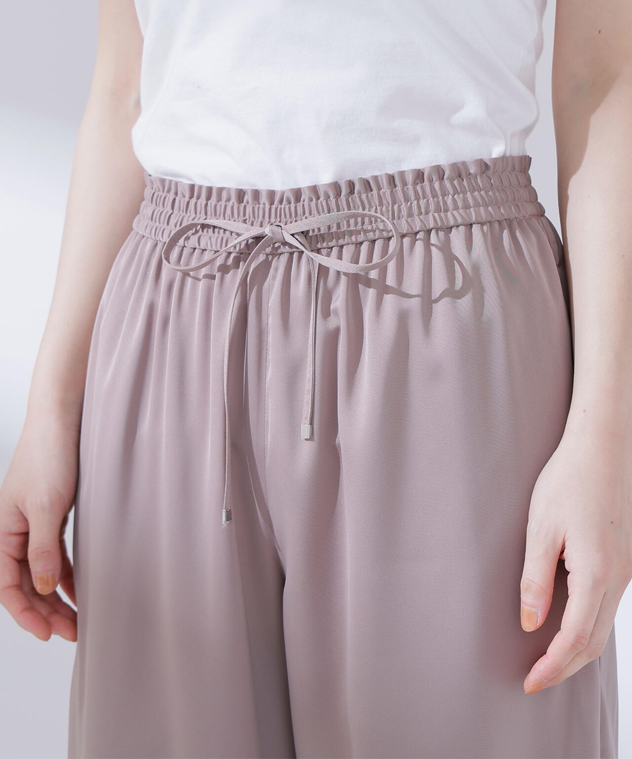 サテンイージーパンツ