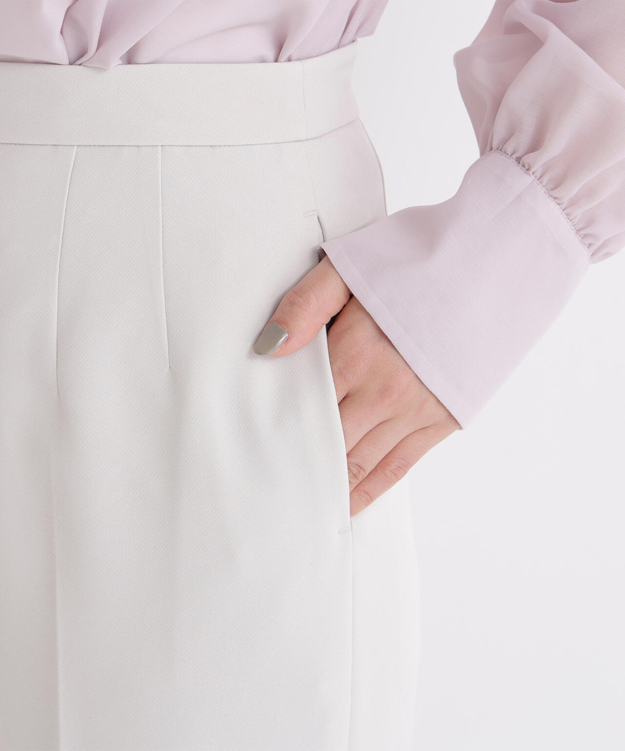 スタイルアップストレートパンツ