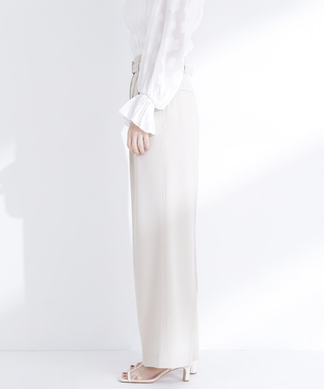 タックステッチベルテッドパンツ