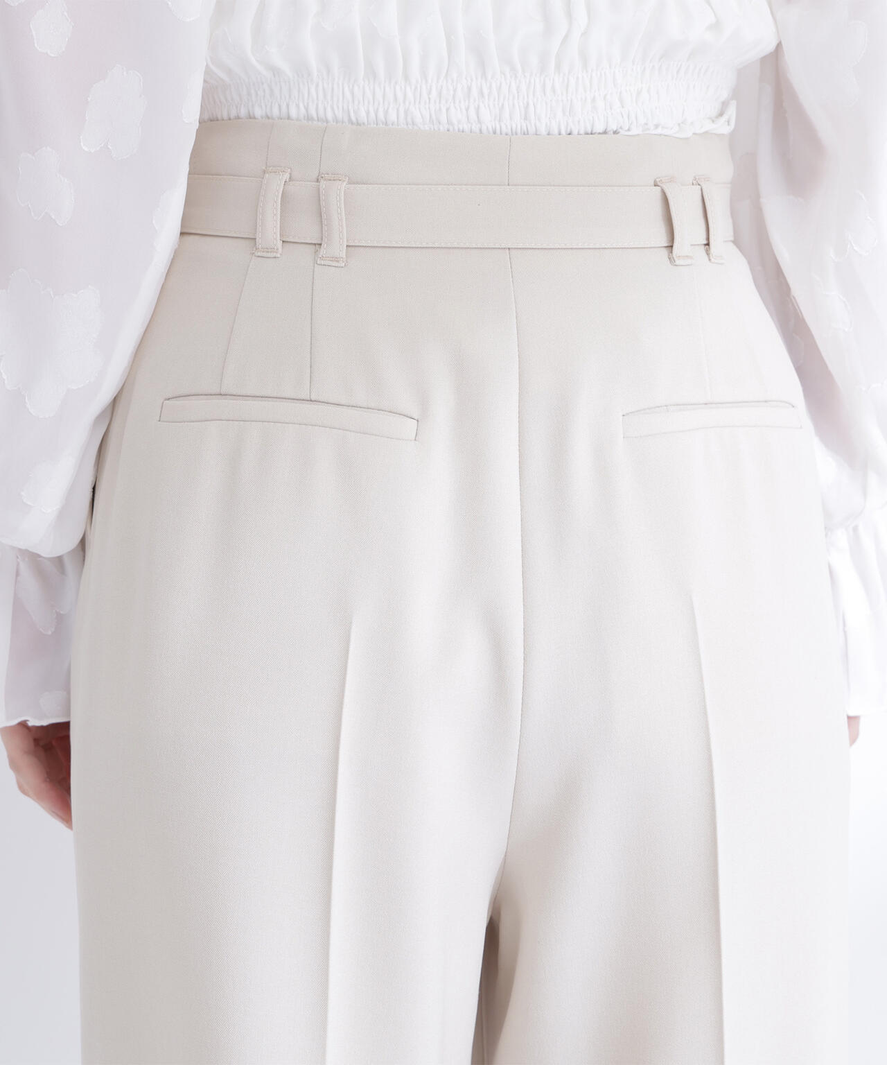 タックステッチベルテッドパンツ