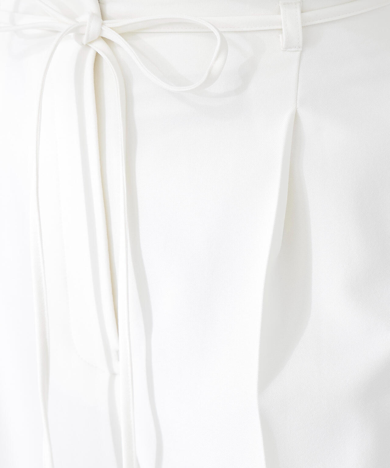 身長165　B:80 W:59 / H:85 / S:23.5 着用サイズ：M