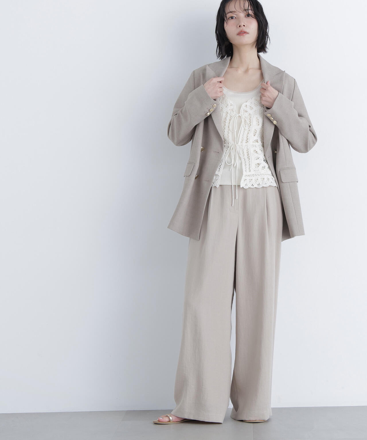 シンチバックワイドパンツ