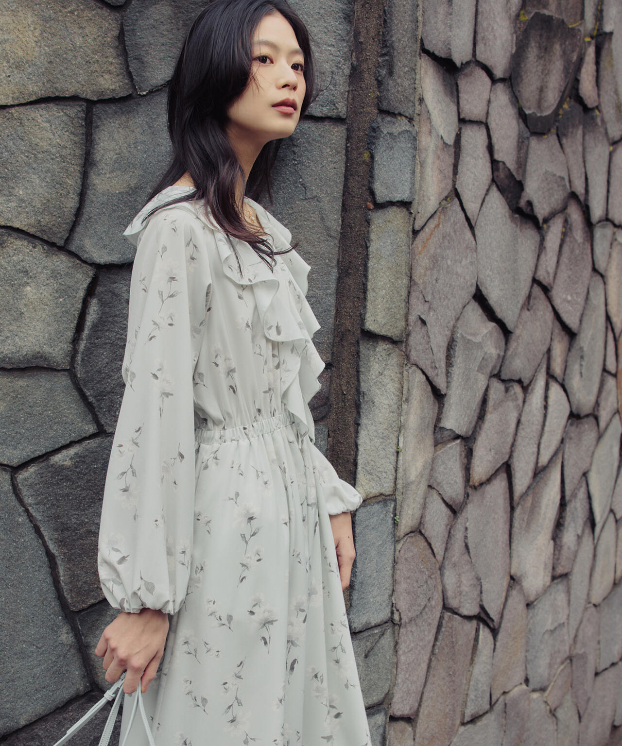 ラッフルフラワープリントワンピース