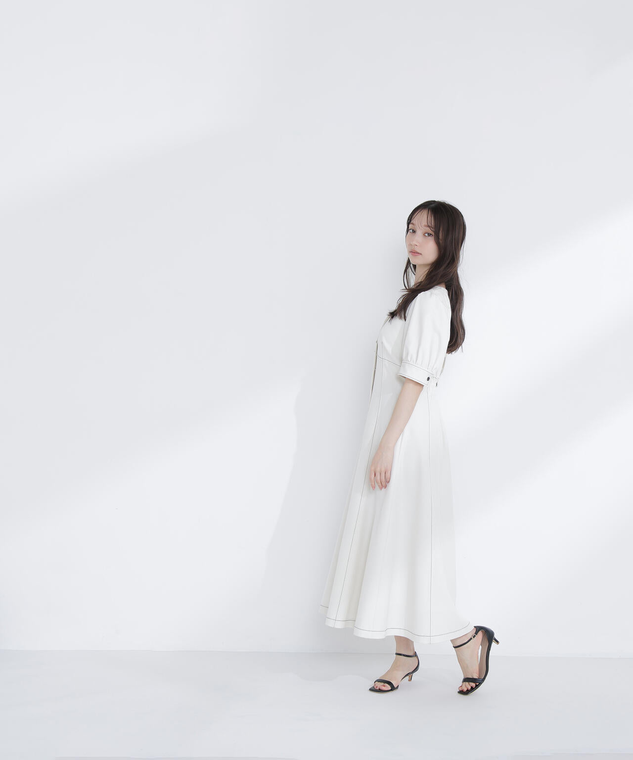 【6/5～6/7 オンライン限定2buy10%OFF対象】バイカラーステッチワンピース