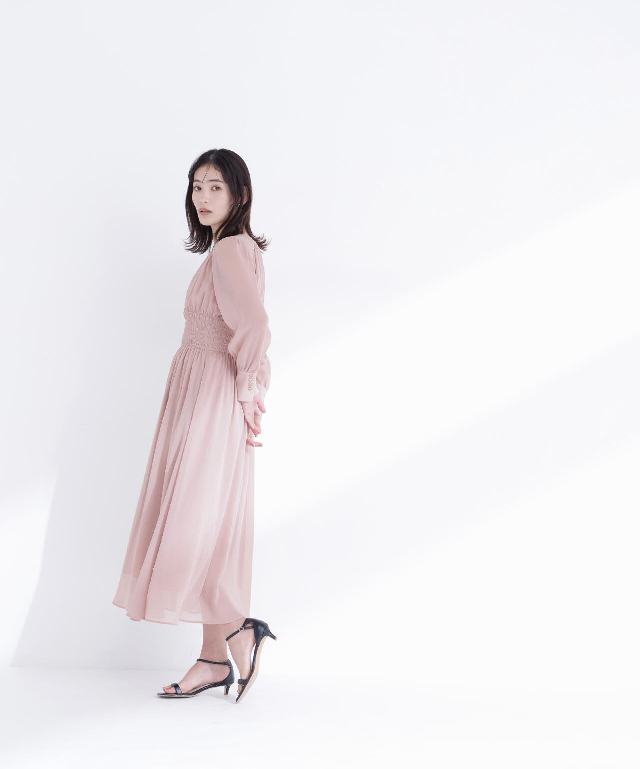 楊柳シャーリングワンピース