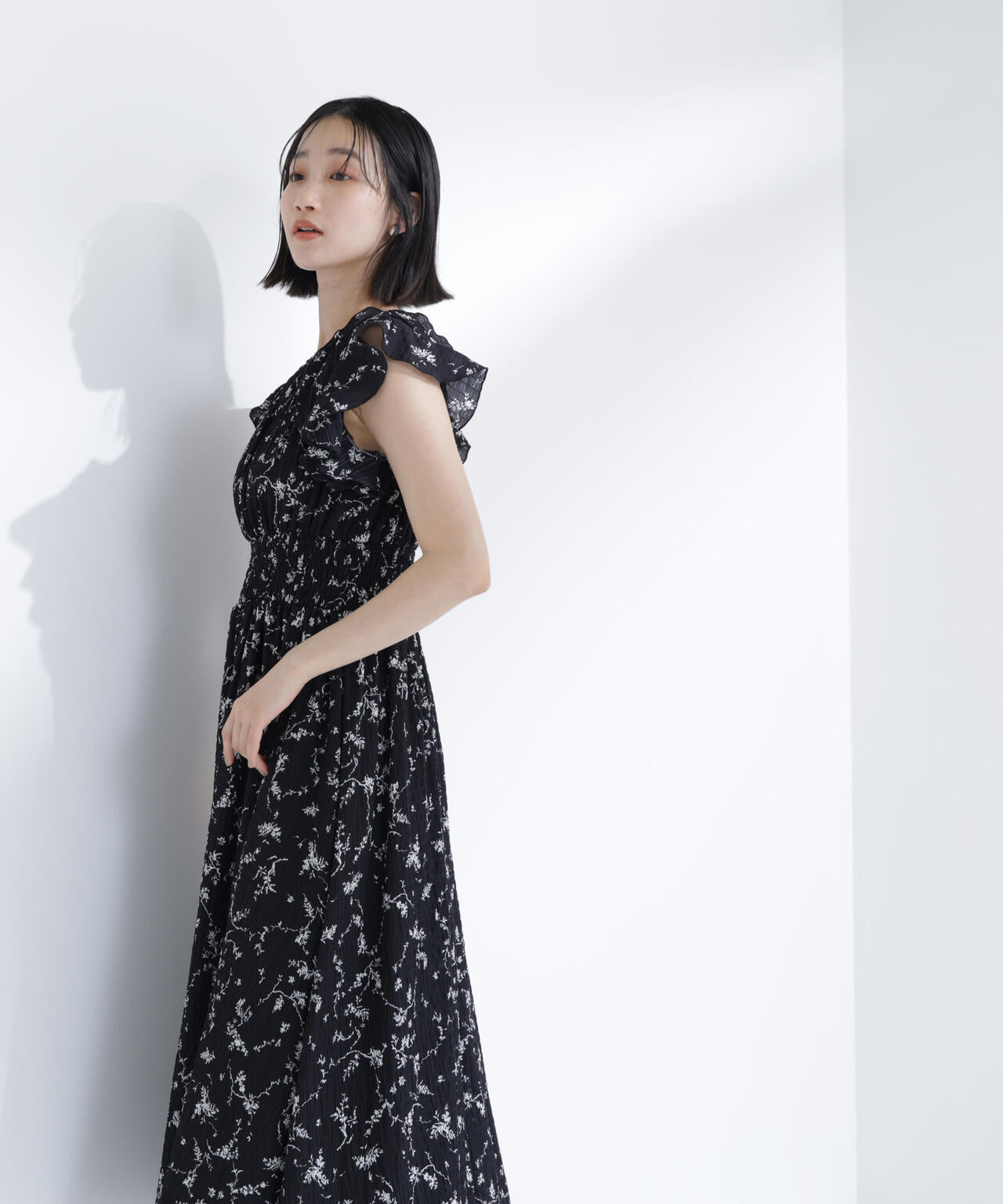 身長165　B:80 W:59 / H:85 / S:23.5 着用サイズ：M