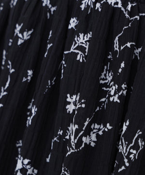 身長165　B:80 W:59 / H:85 / S:23.5 着用サイズ：M