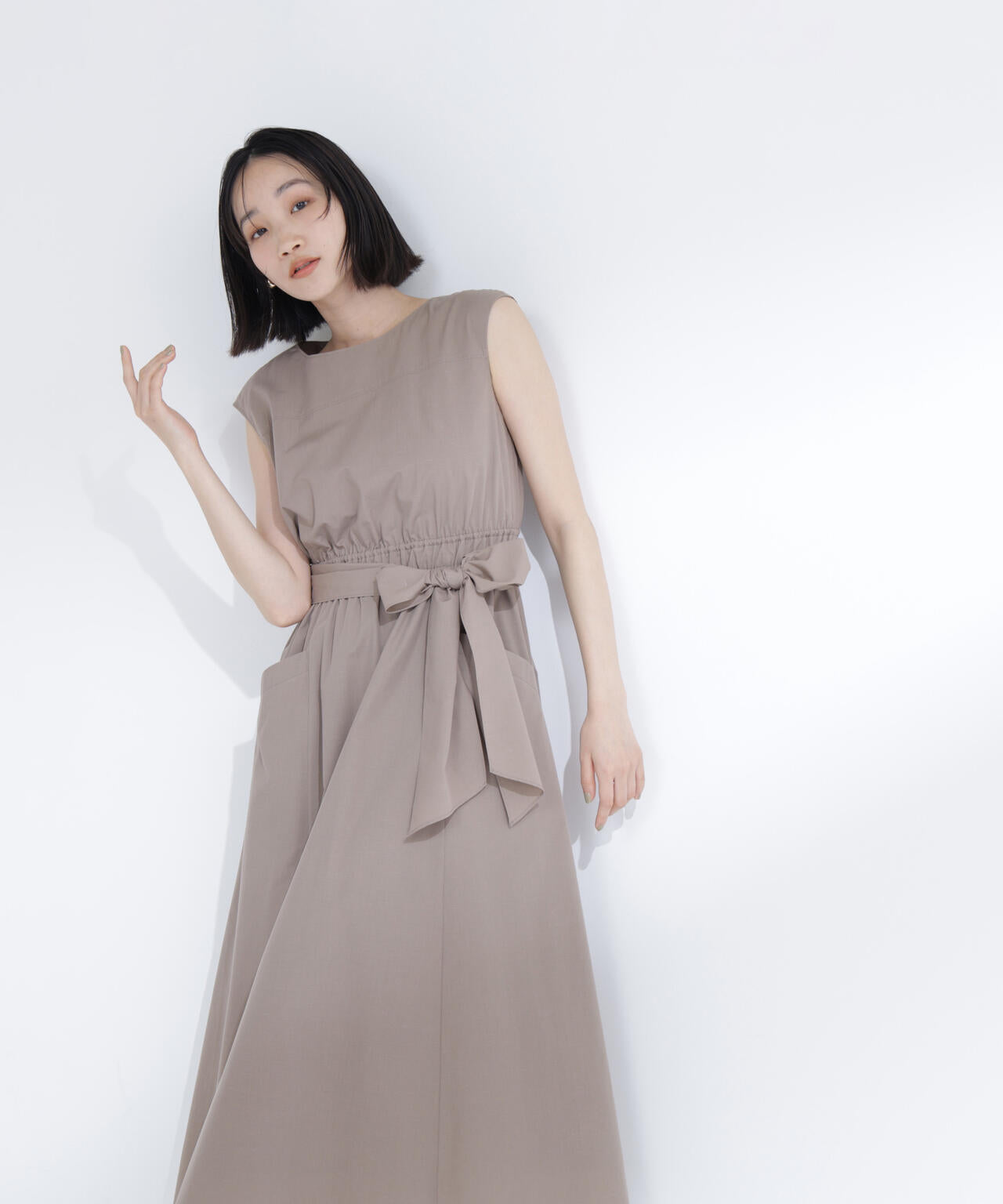 身長165　B:80 W:59 / H:85 / S:23.5 着用サイズ：M