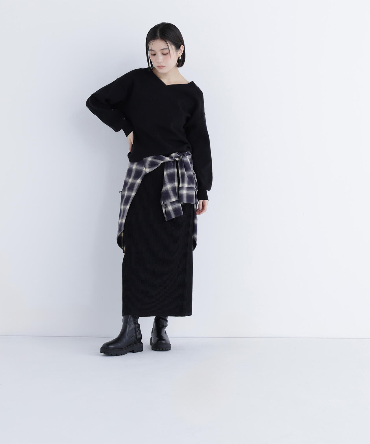 Vネックフォルムニットセットアップ | NATURAL BEAUTY BASIC