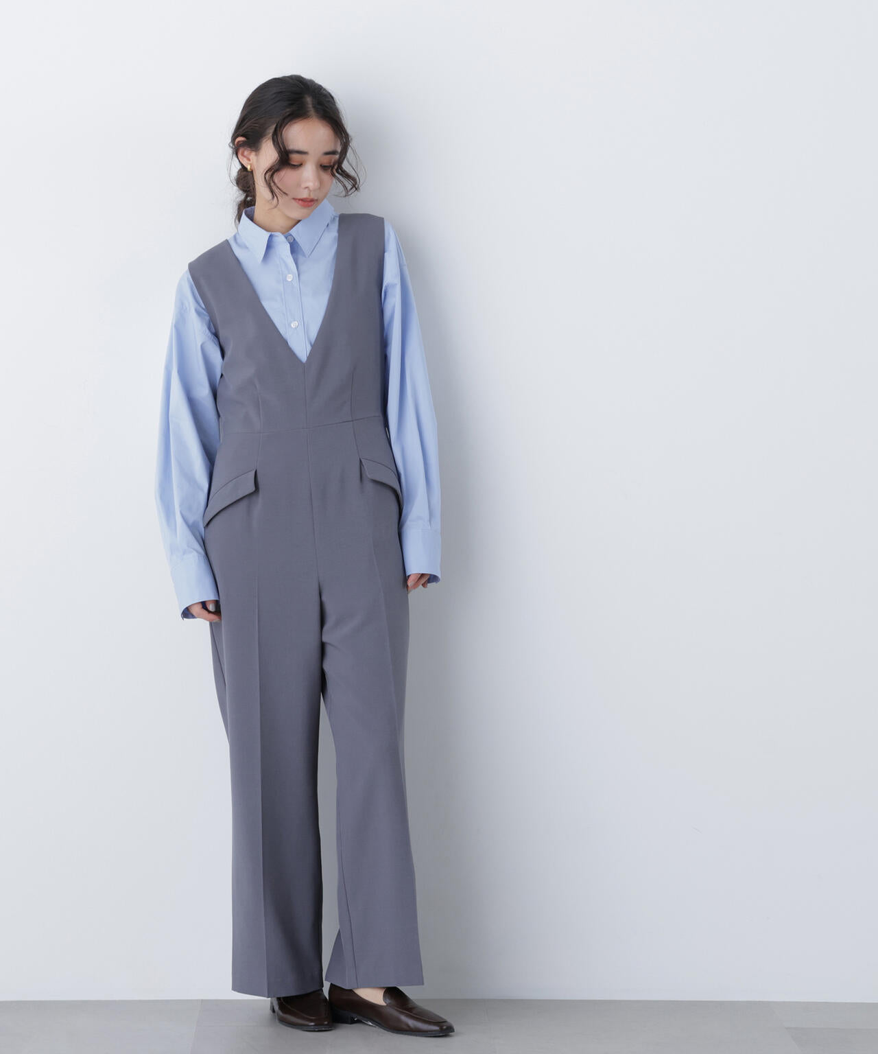 Vネックオールインワン