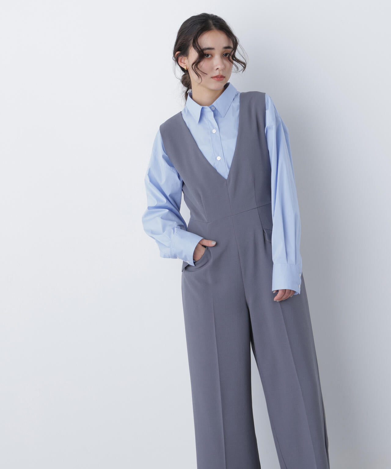 Vネックオールインワン