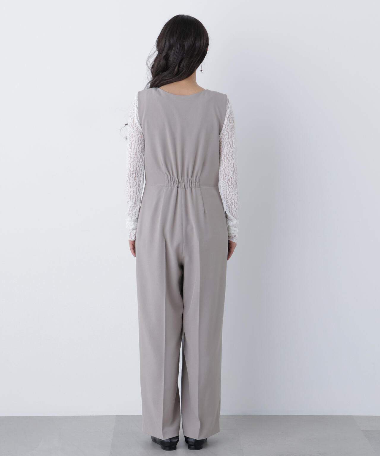 Vネックオールインワン