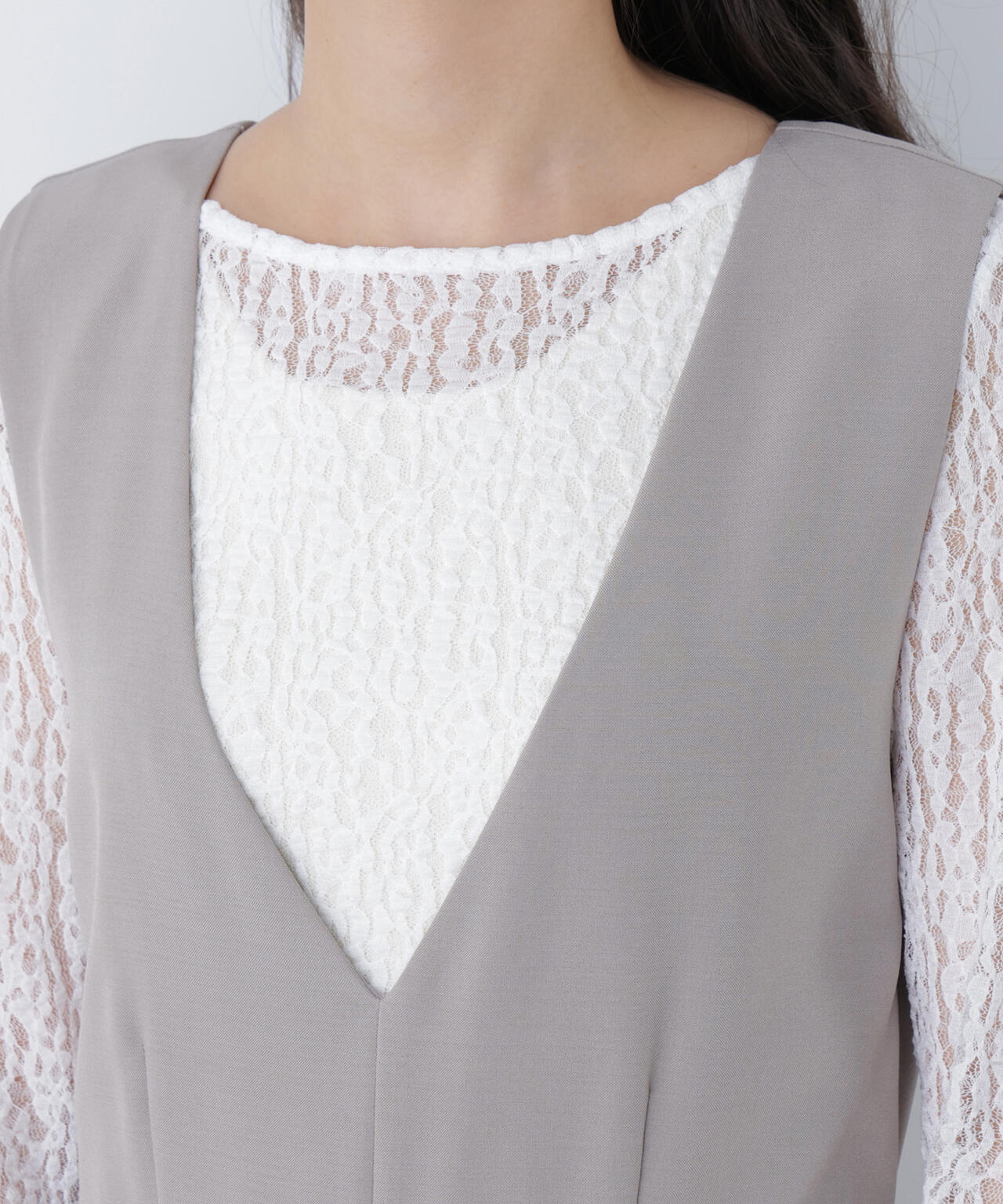 Vネックオールインワン