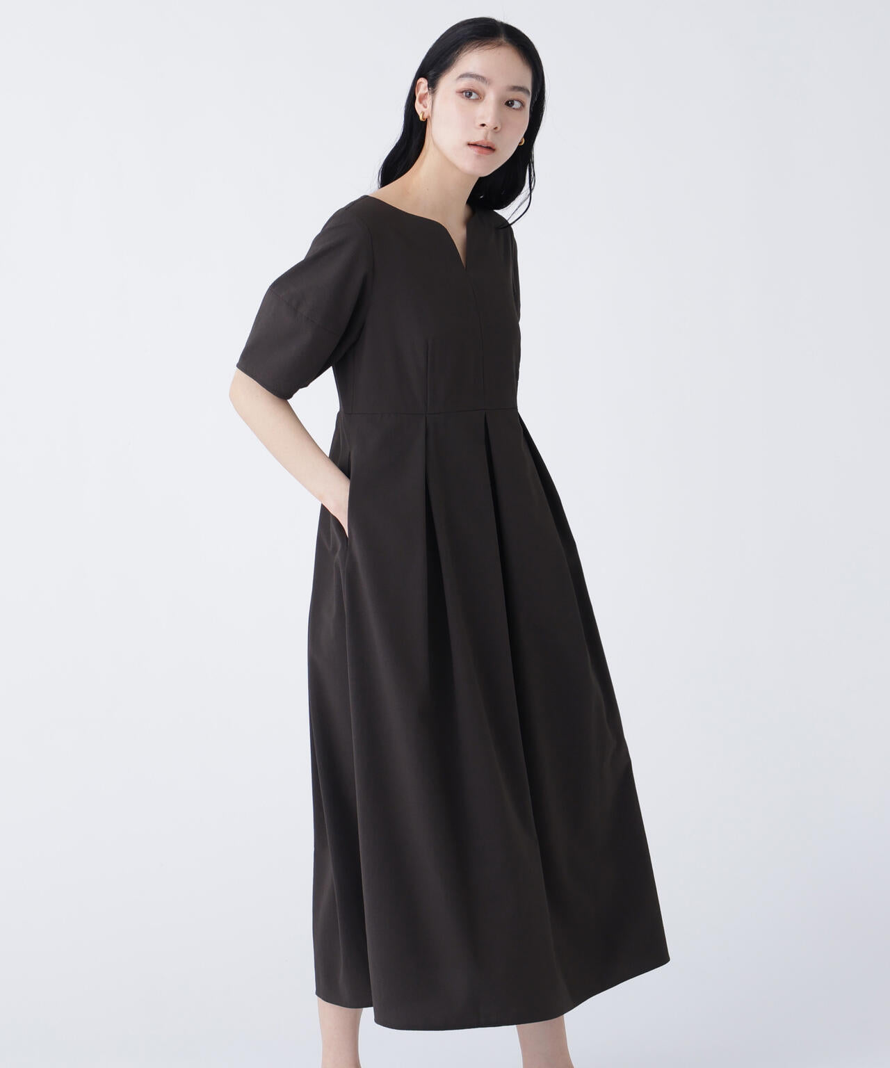 168cm B81cm W60cm H89cm 着用サイズ：M