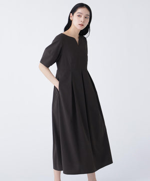 168cm B81cm W60cm H89cm 着用サイズ：M