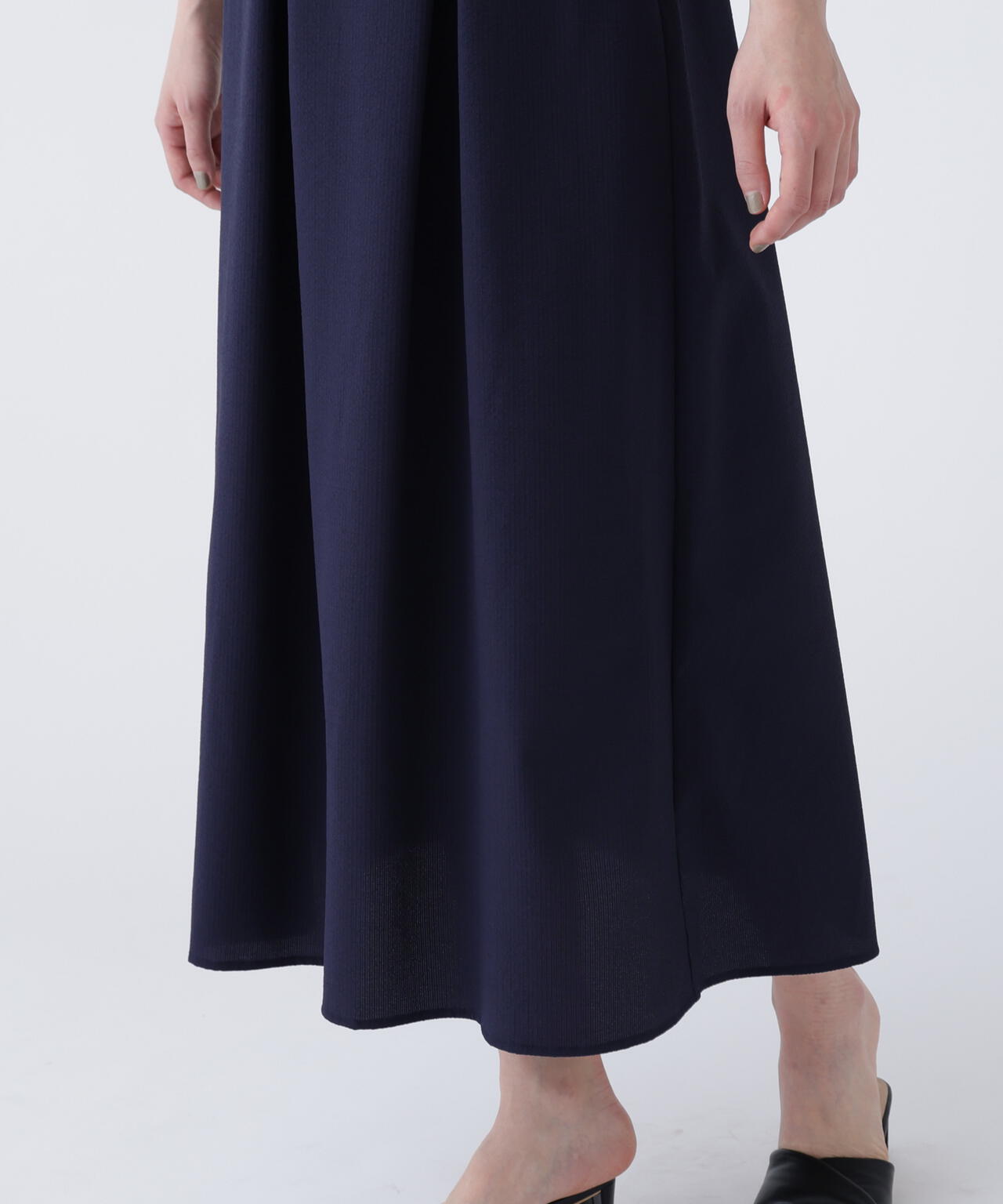 168cm B81cm W60cm H89cm 着用サイズ：M