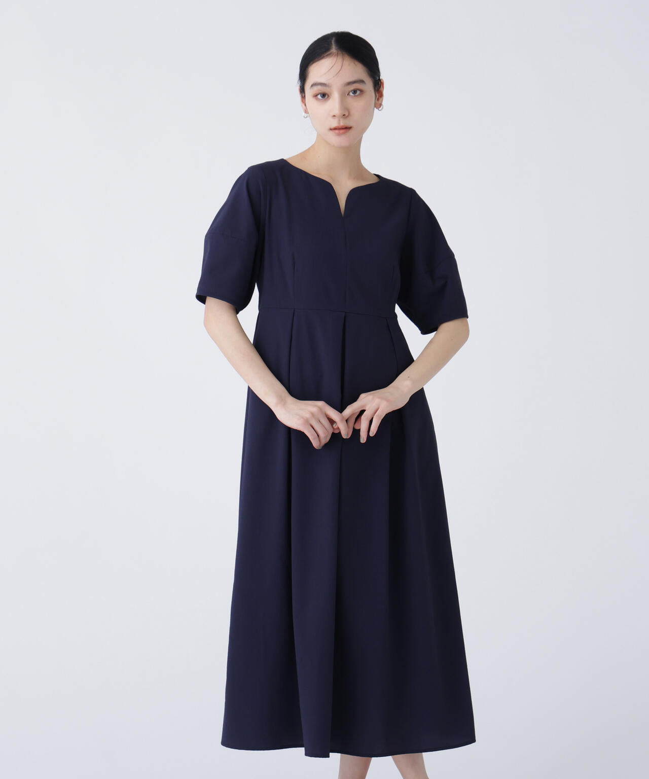 168cm B81cm W60cm H89cm 着用サイズ：M