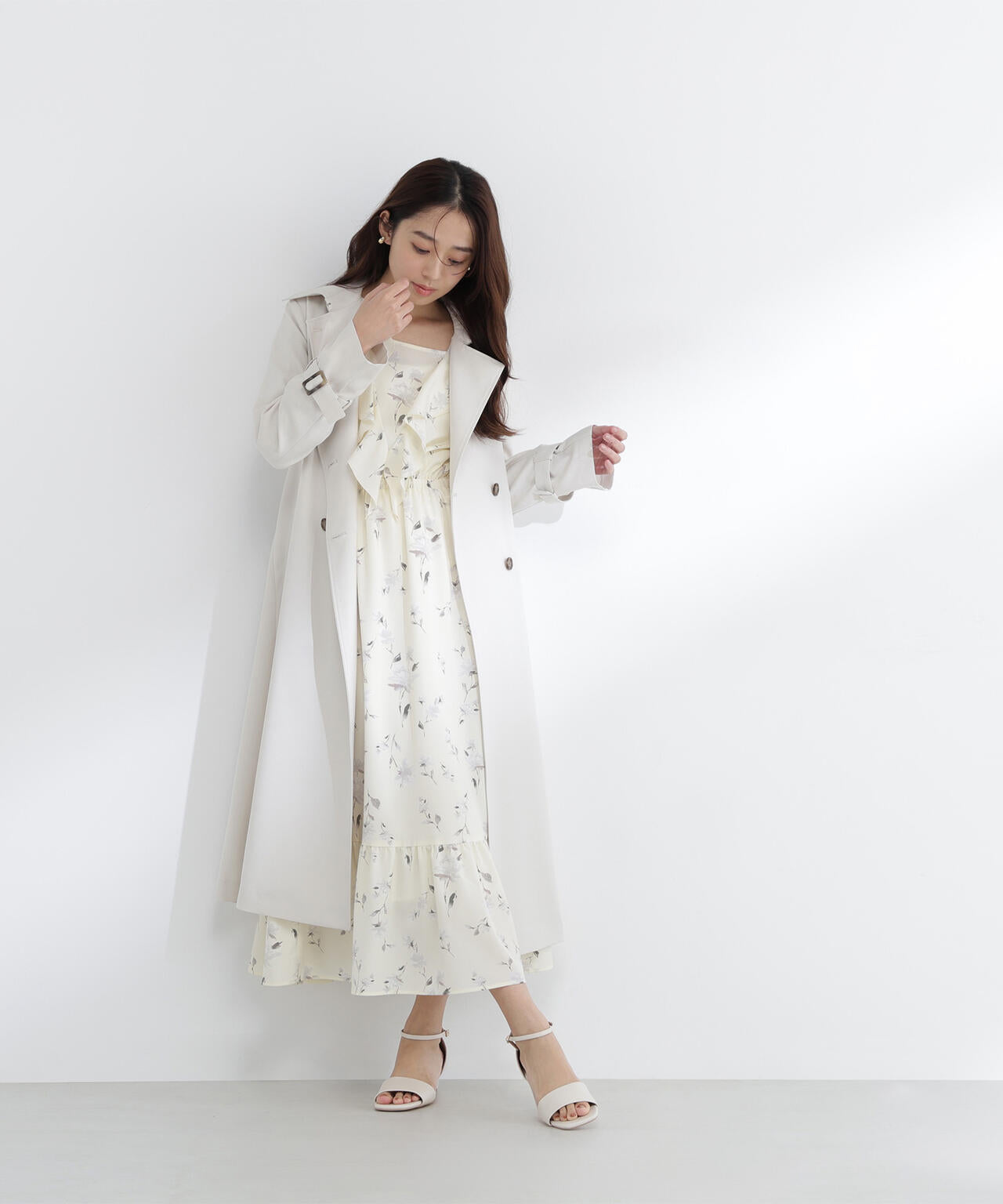 パウダーツイルトレンチコート