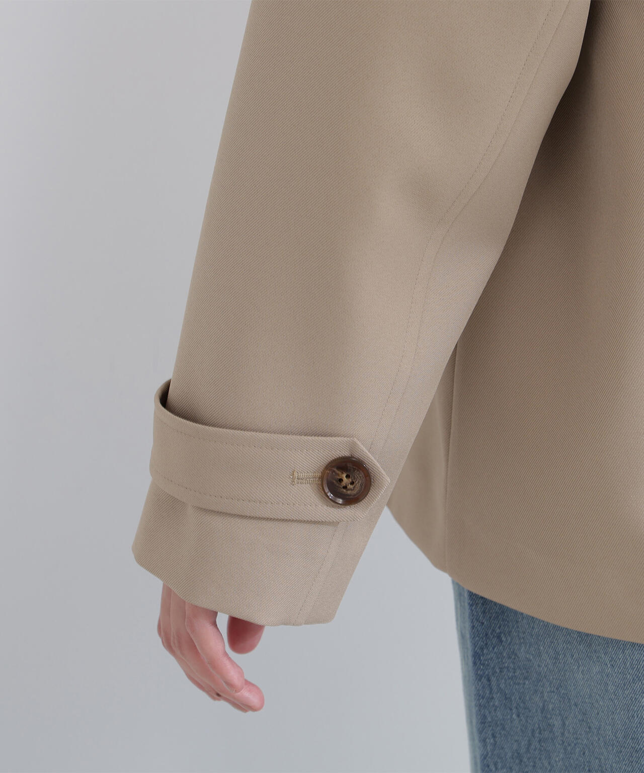 ハーフトレンチコート