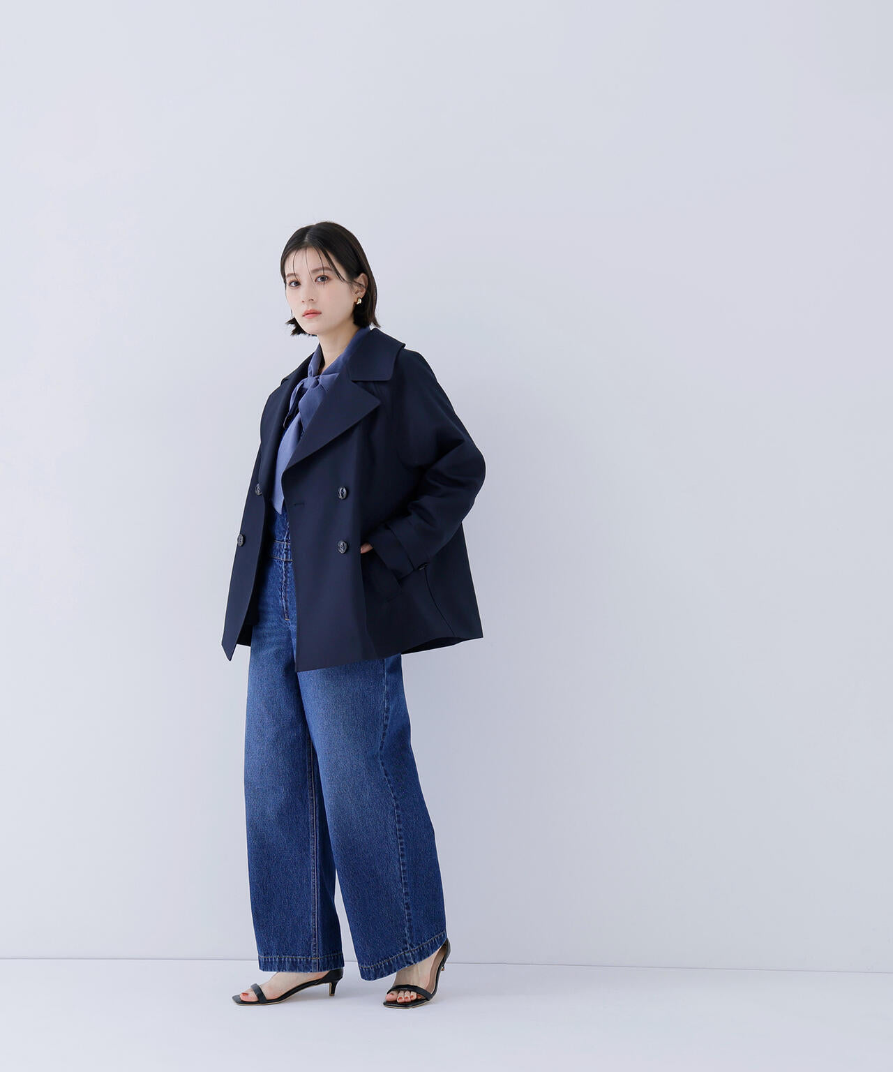 ハーフトレンチコート