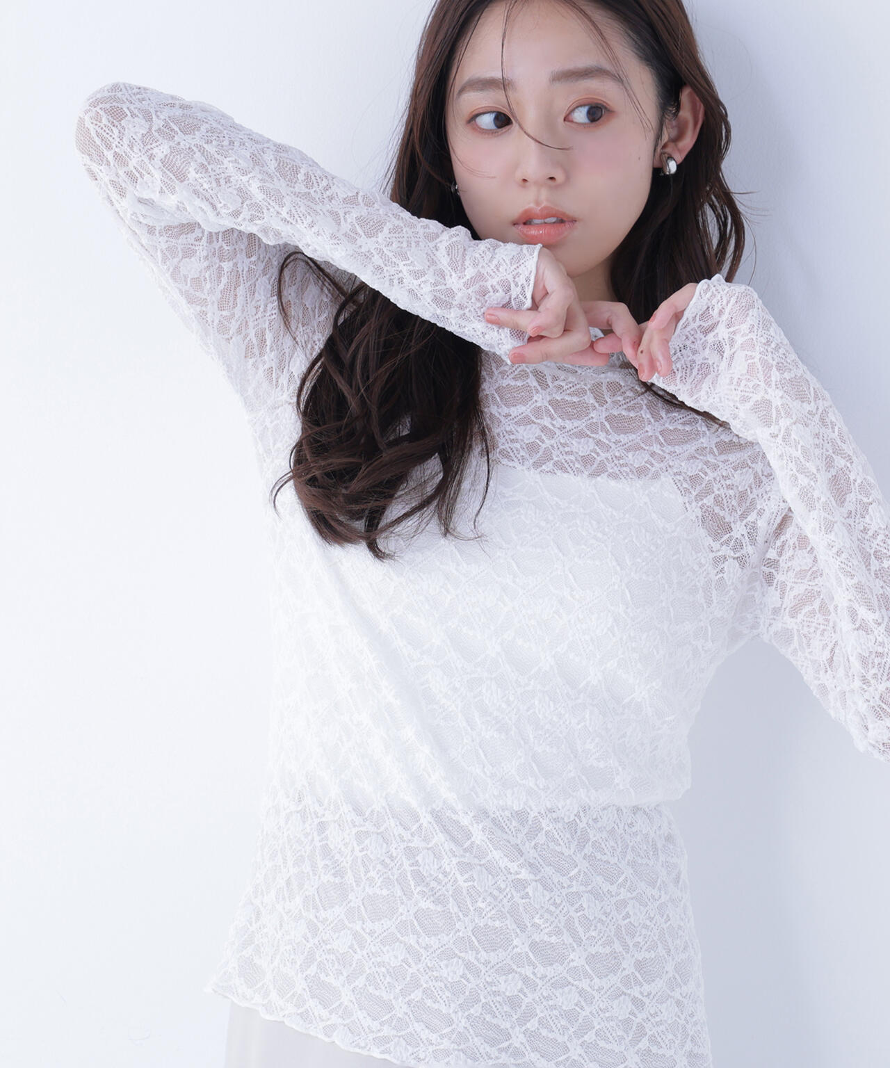 レースハイネックカットソー