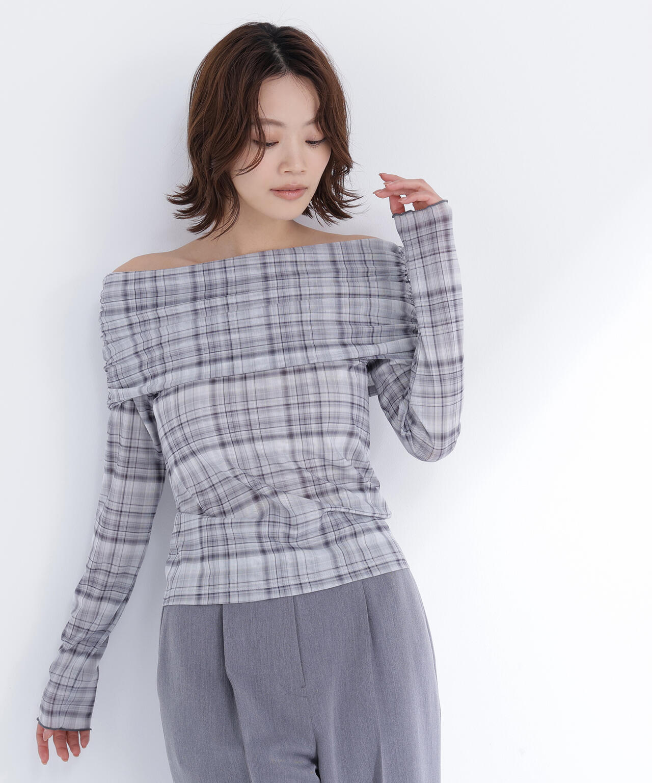 シアーチェックオフショルトップス