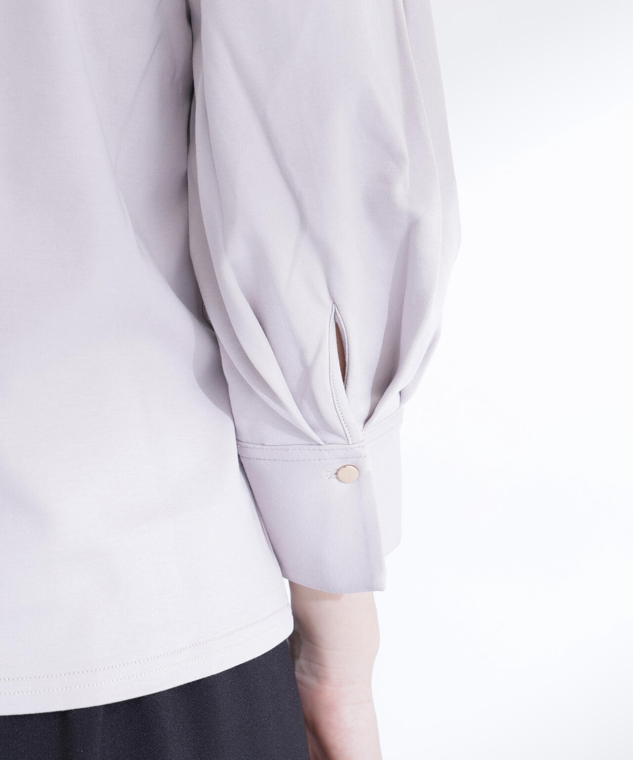 パフスリーブカットソートップス