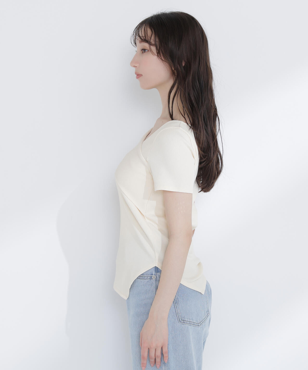 【6/5～6/7 オンライン限定2buy10%OFF対象】アシメネックリブカットソー
