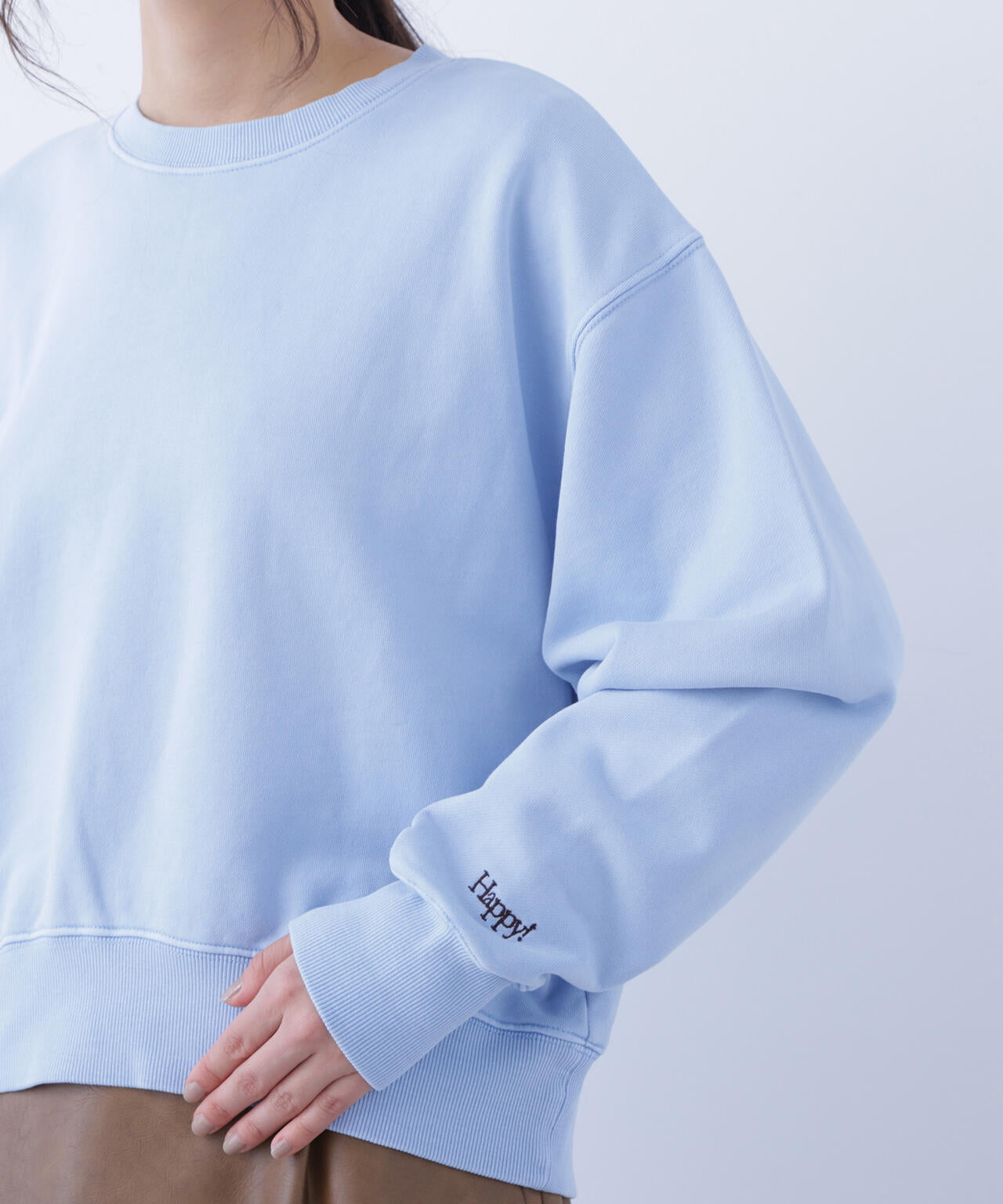 ロゴ刺繍スウェットプルオーバー