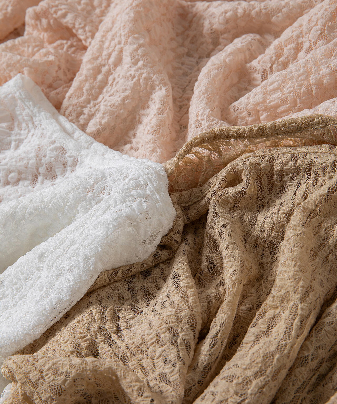 レースカットソー