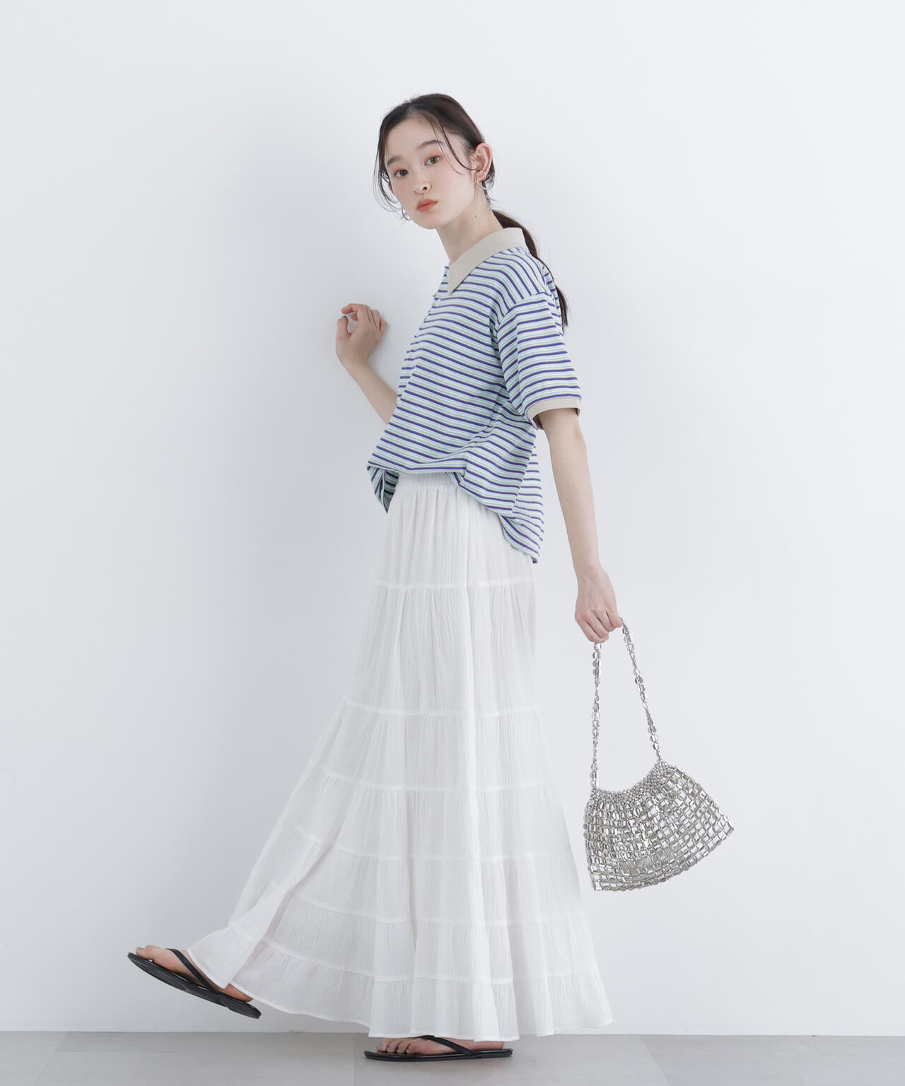 美品 BORDERSatBALCONYボーダーズVネック半袖ブラウスホワイト38 2026年最新】borders at balcony ブラウスの人気アイテム - メルカリ