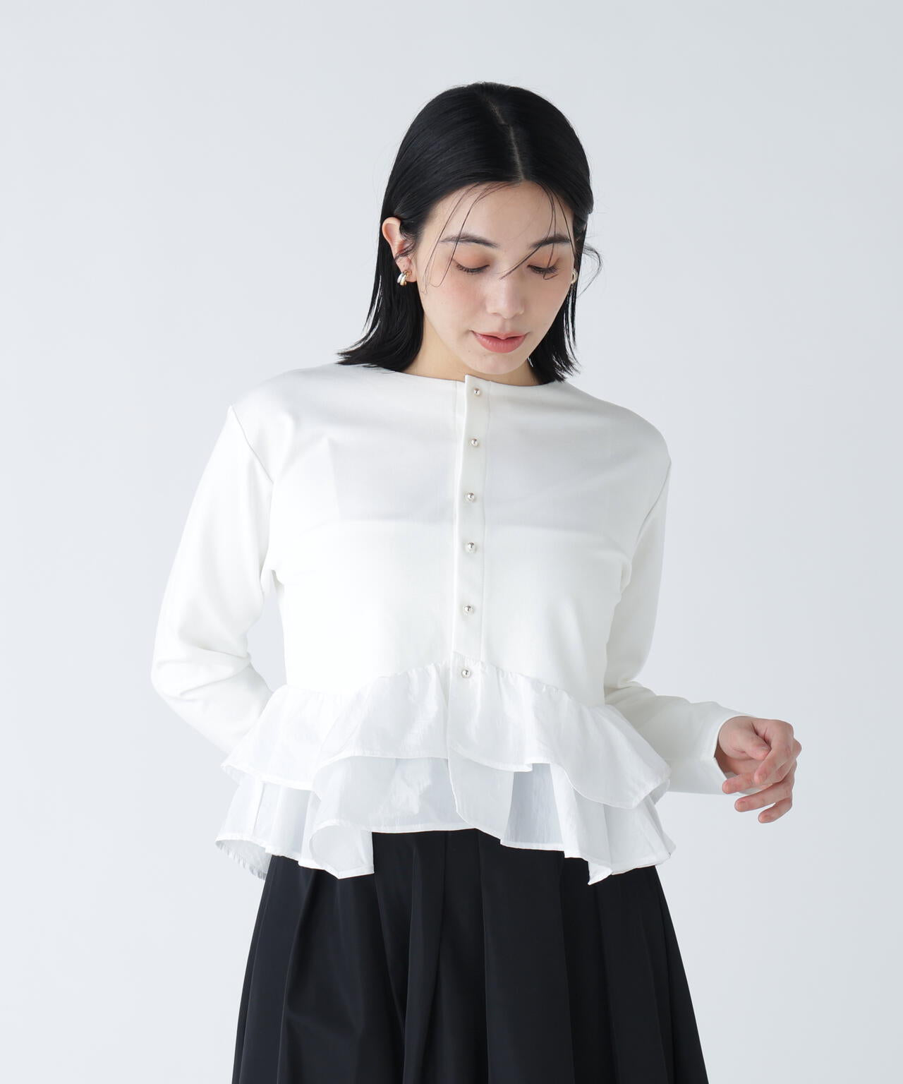 H:163cm B:84cm W:64 cm H:89cm 着用サイズ：FR