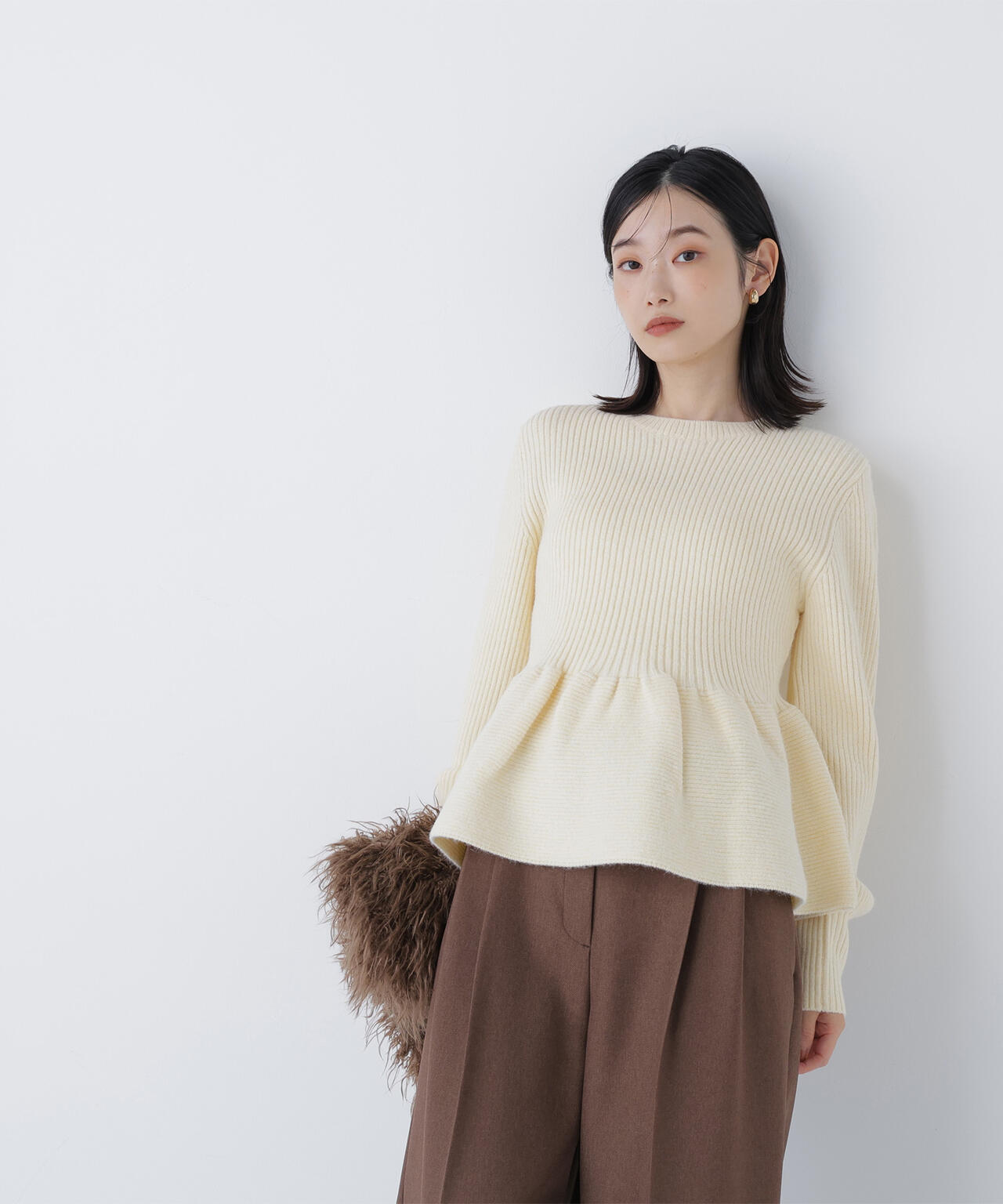 【有楽町マルイ・mix.tokyo 限定カラー：ネイビー】フォルムペプラムニット