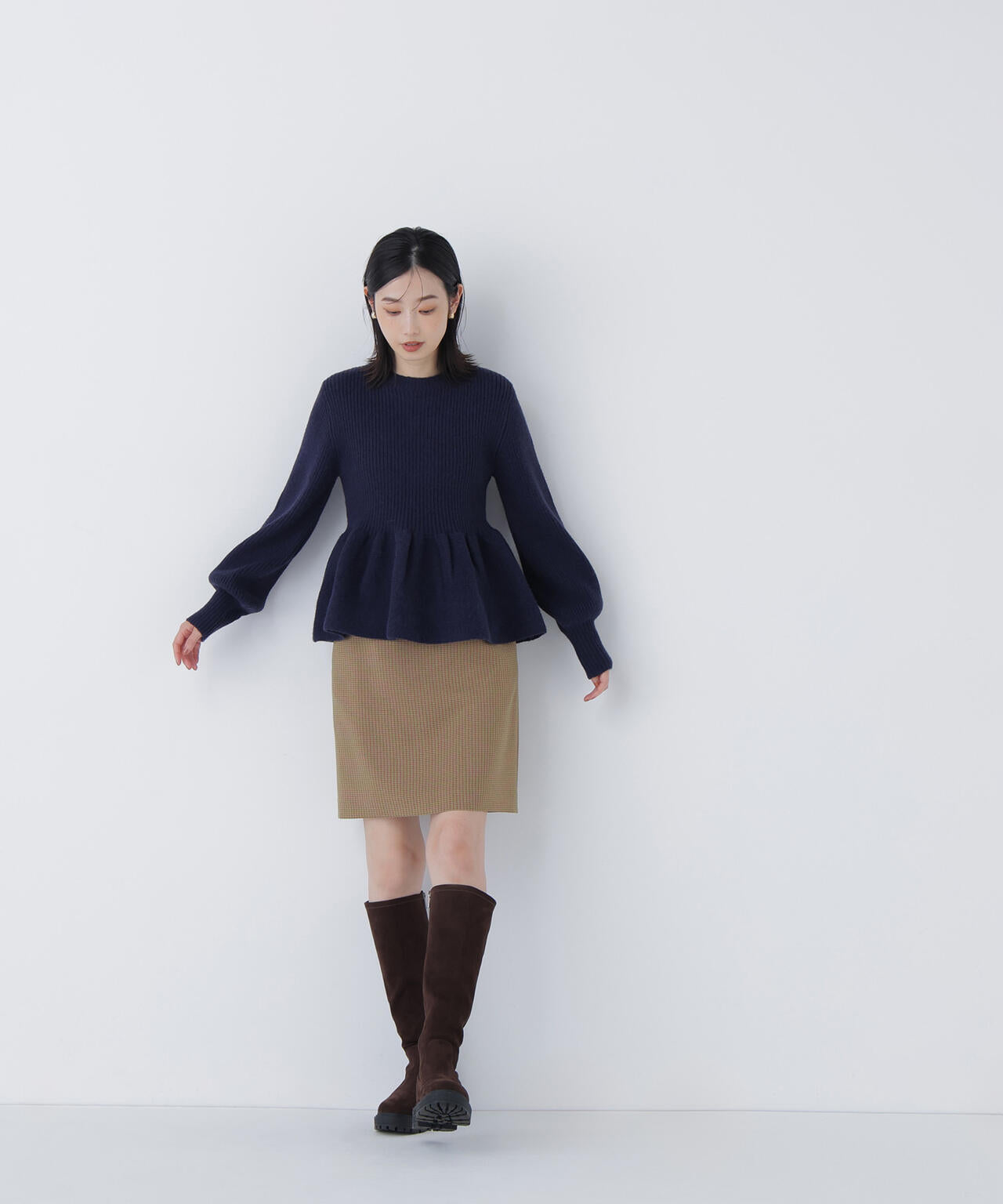 フォルムペプラムニット | NATURAL BEAUTY BASIC（ナチュラル