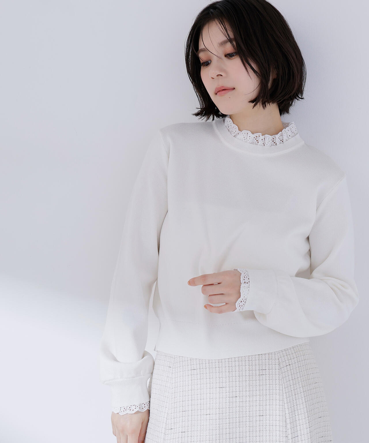 レースフリルドッキングニット