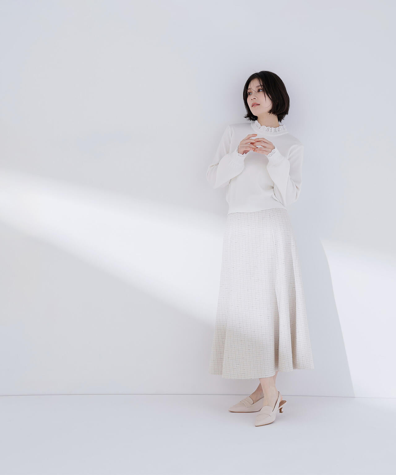 レースフリルドッキングニット