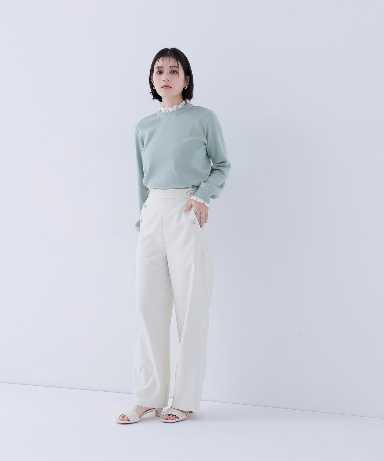 レースフリルドッキングニット