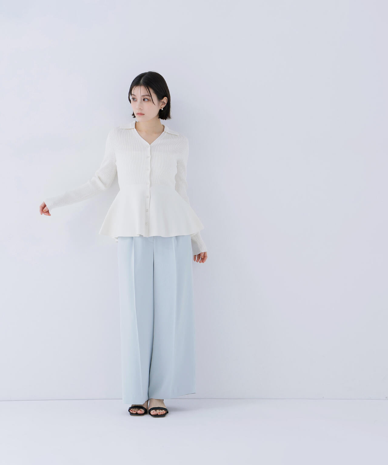 【オフホワイト】ペプラムリブニット スキッパーペプラムリブニット | NATURAL BEAUTY BASIC（ナチュラル