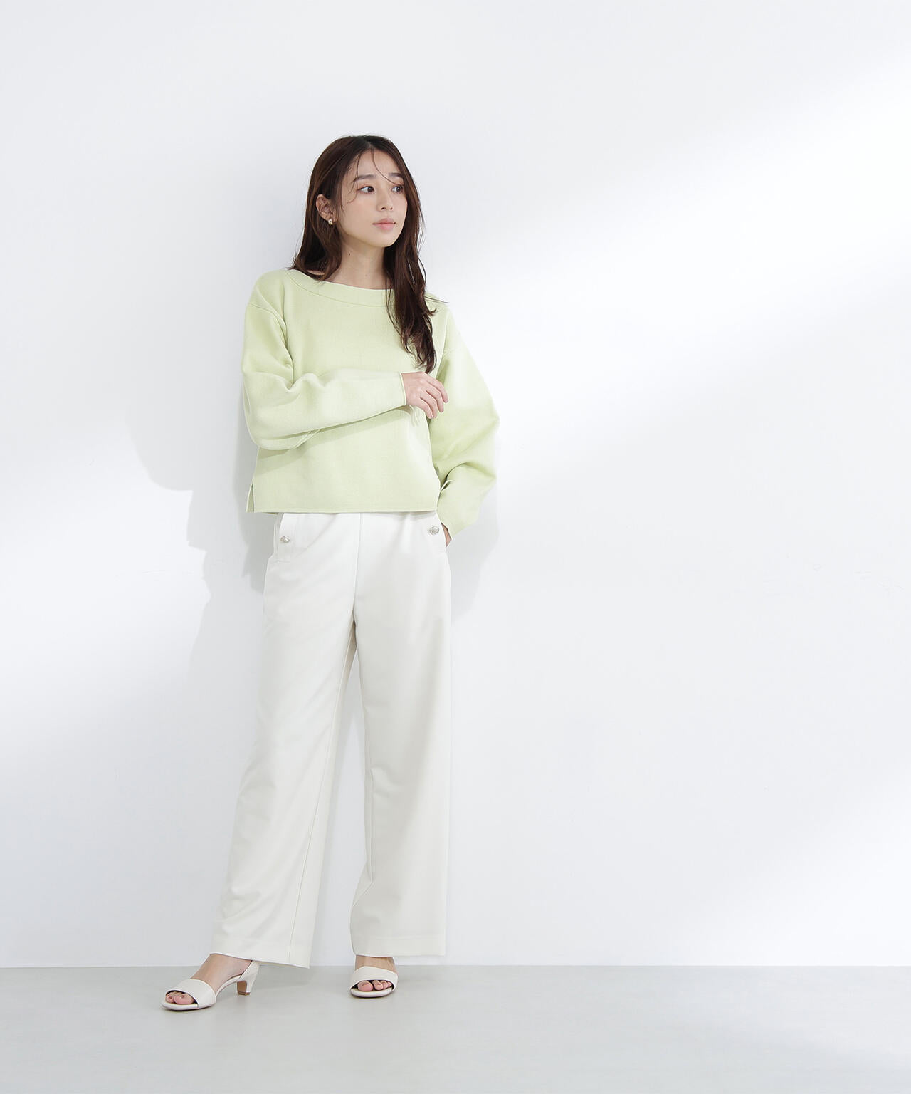 スウェットライクフォルムニット