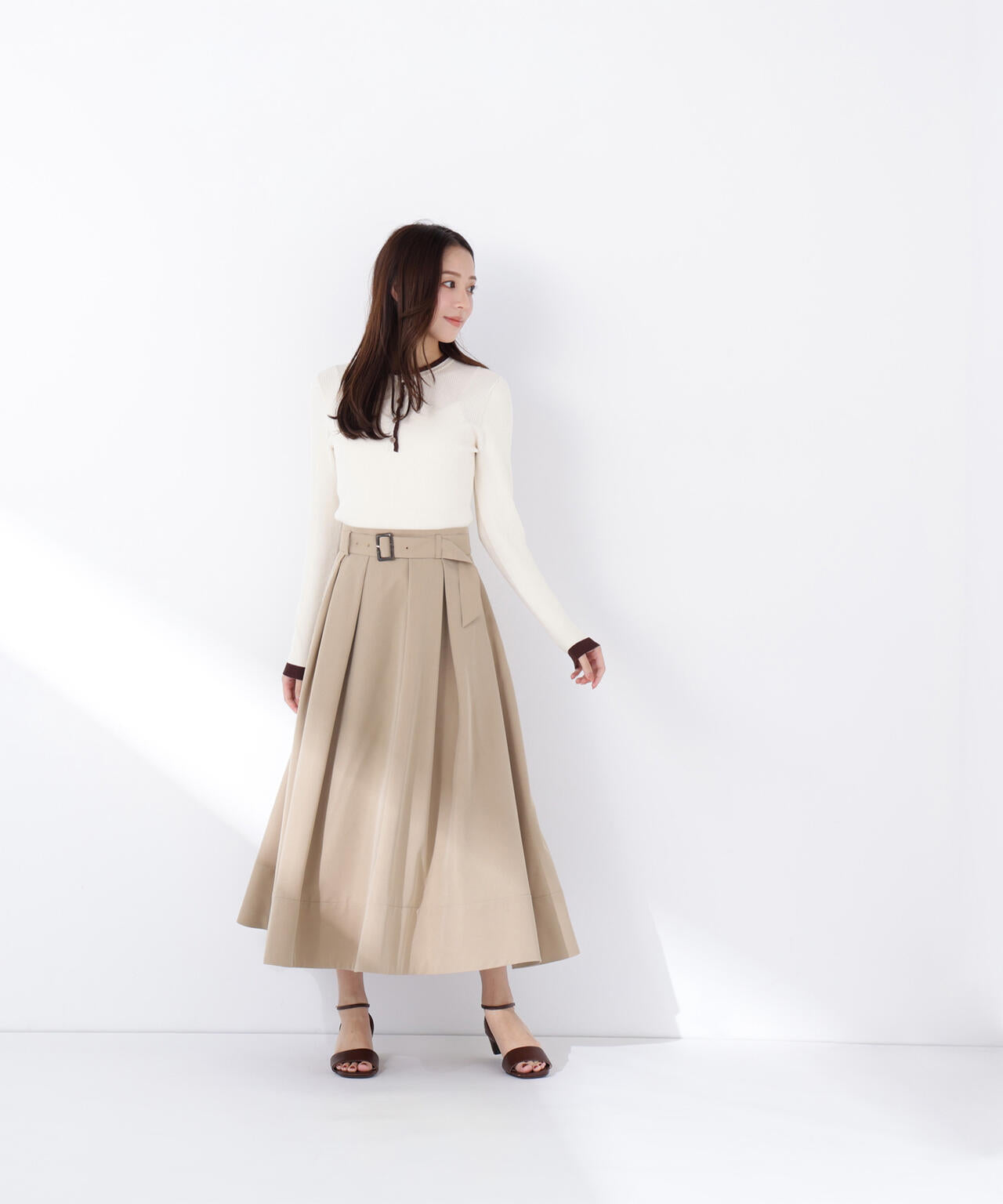 バイカラーフリルトリムニット