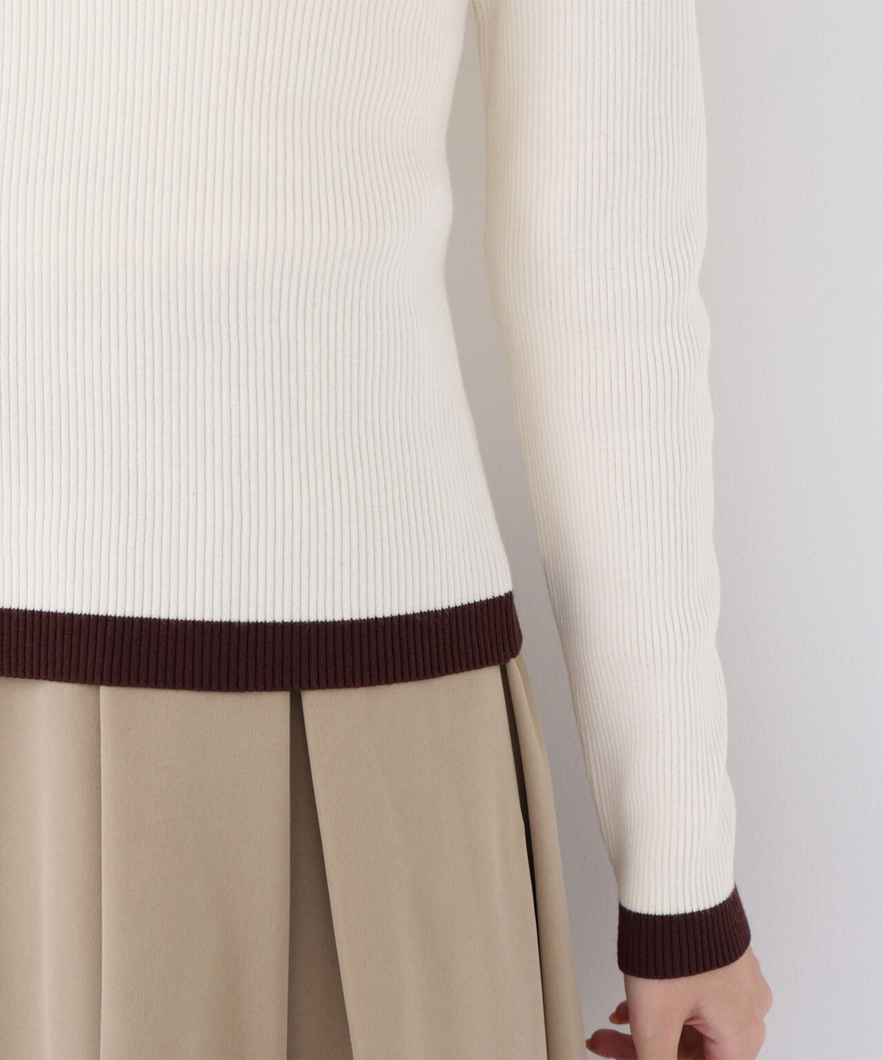 バイカラーフリルトリムニット